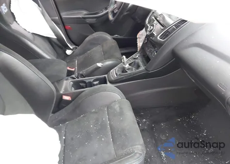 2017 Ford Focus Rs z USA, uszkodzony, nr VIN WF0DP3TH1H4123856